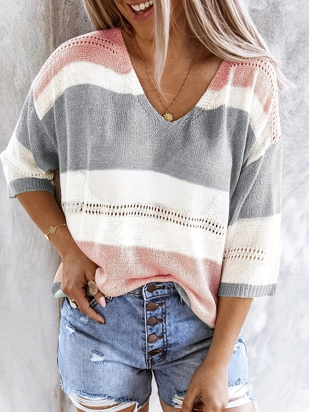 Women’s Fine-Knit Sweater – Soft, Lightweight, Elegant Everyday Style