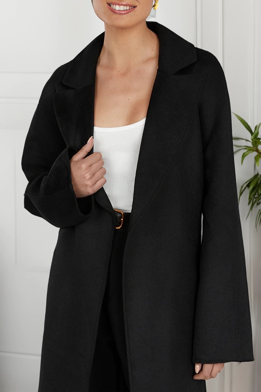 Cappotto invernale donna con colletto ampio - Chic e caldo