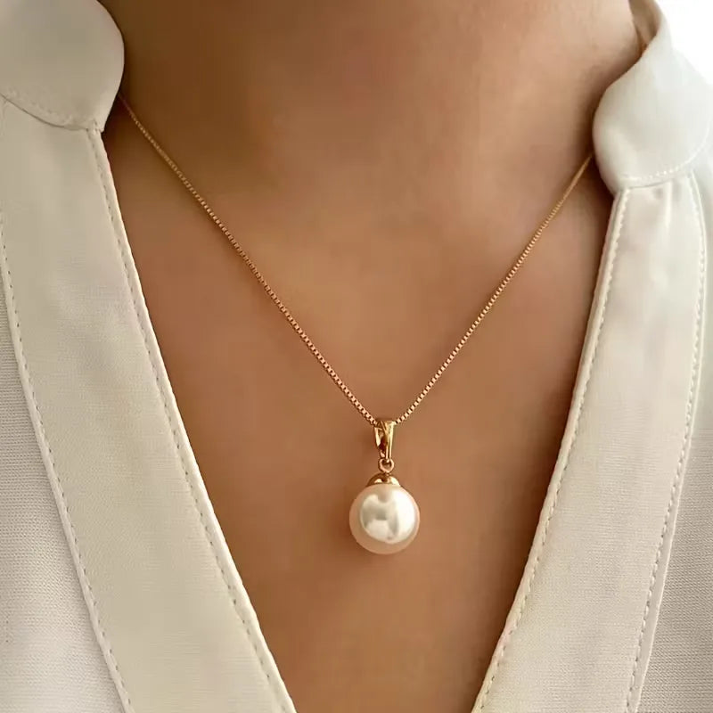 Parure collana perle e orecchini - Femminile e raffinata