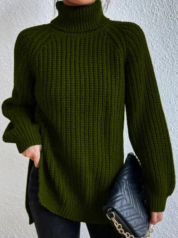 Maglione dolcevita da donna con maniche raglan e orlo spaccato