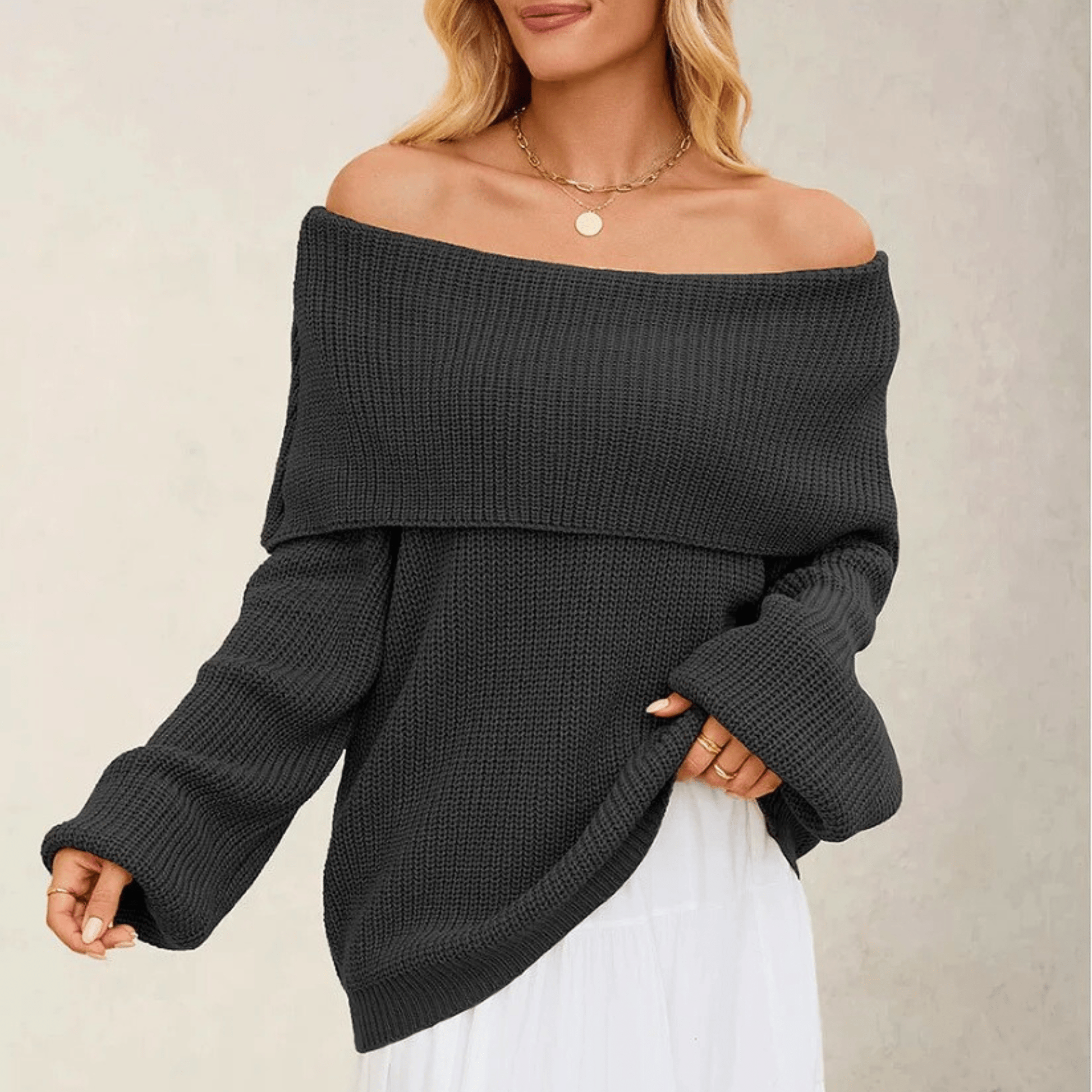 Pull femme en maille à épaules dénudées – Style doux, chic et élégant.