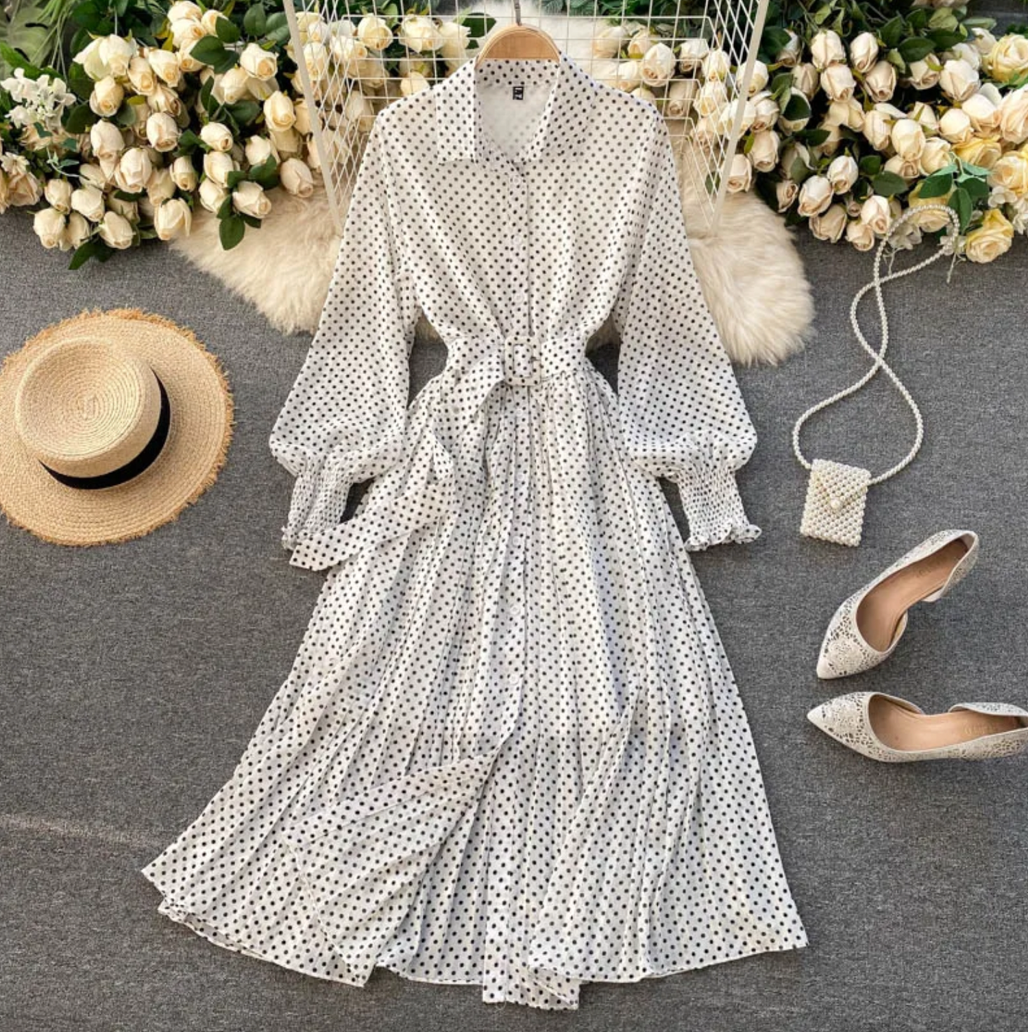 Abito elegante da donna a pois – Stile casual e alla moda per occasioni formali come lavoro e feste.