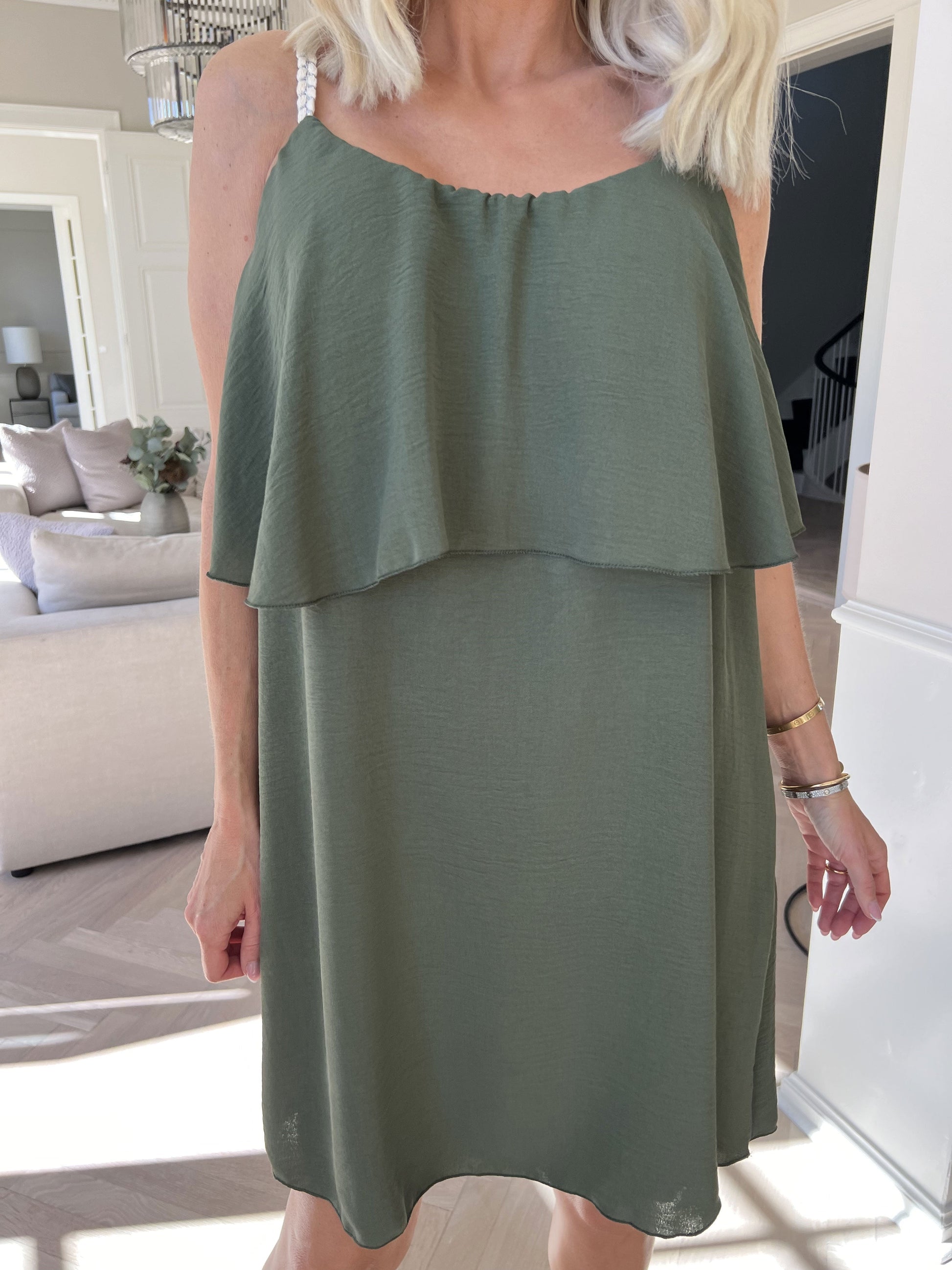 Elegante abito midi con spalline sottili da donna – Leggero e confortevole