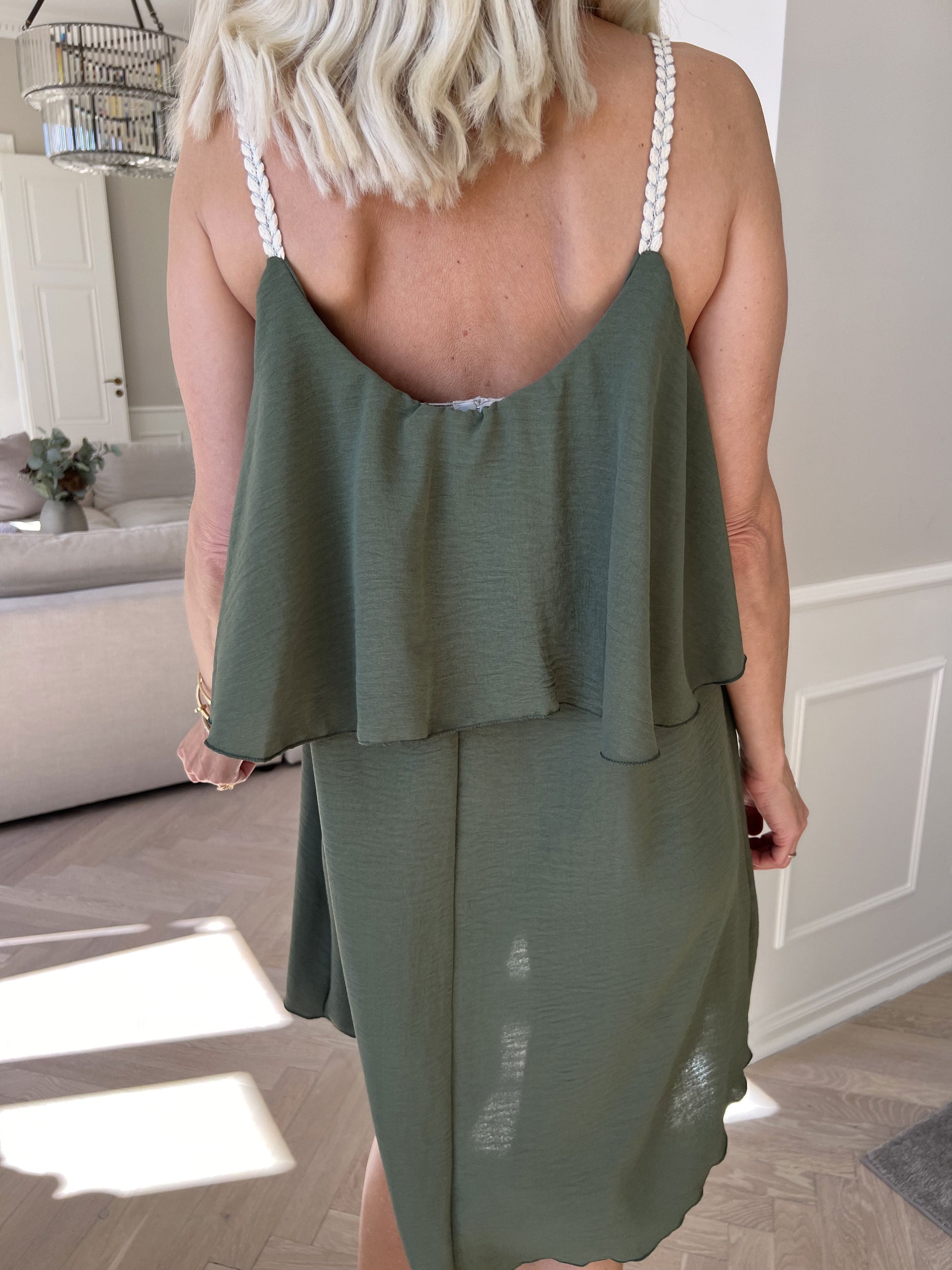 Elegante abito midi con spalline sottili da donna – Leggero e confortevole