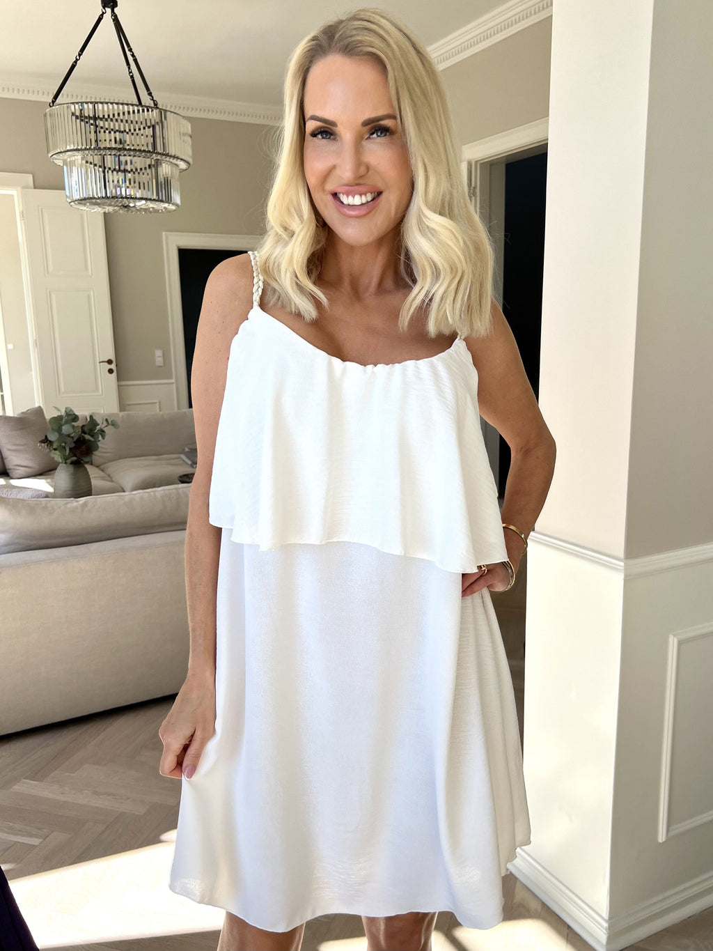 Elegante abito midi con spalline sottili da donna – Leggero e confortevole