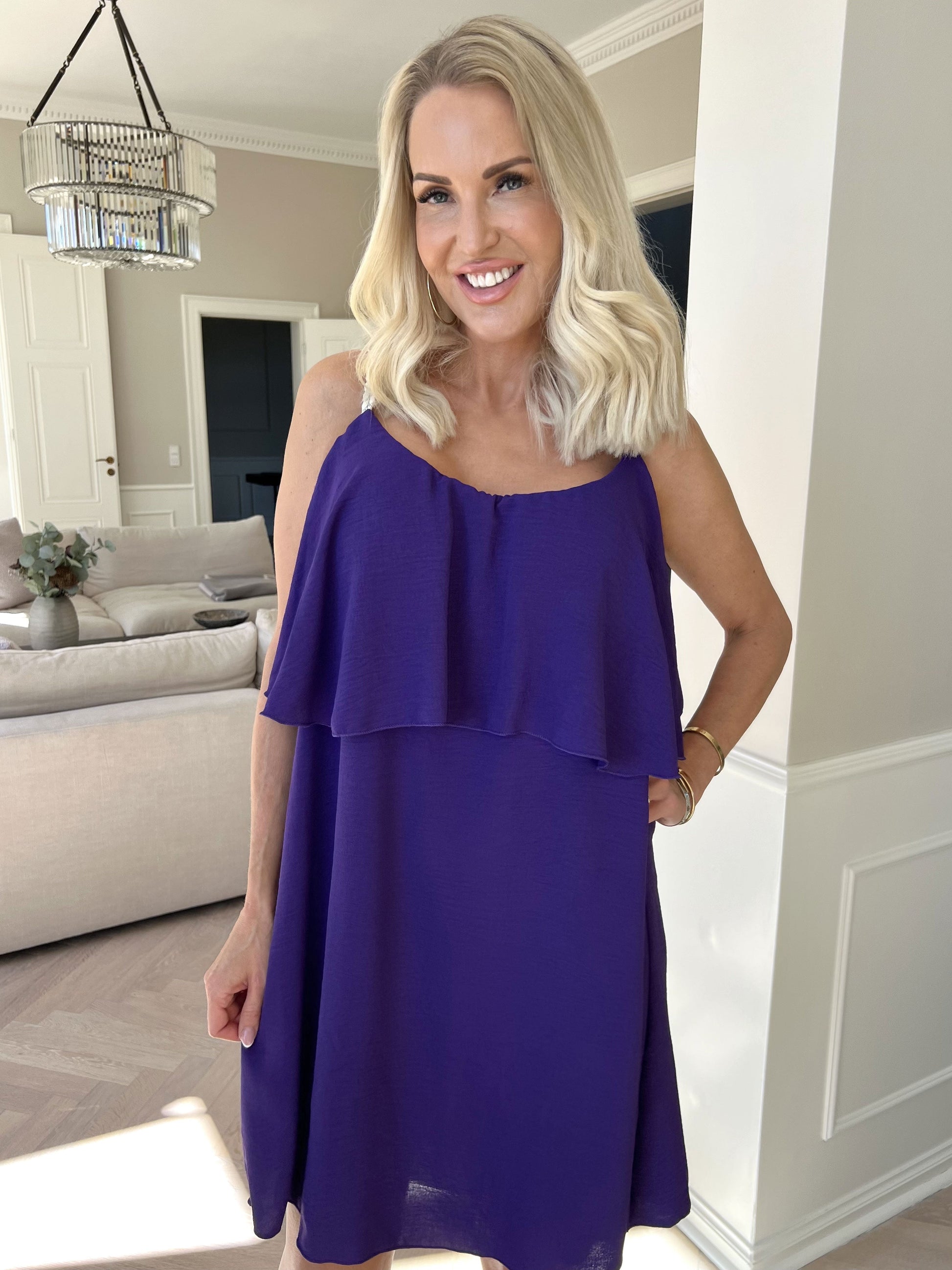 Elegante abito midi con spalline sottili da donna – Leggero e confortevole