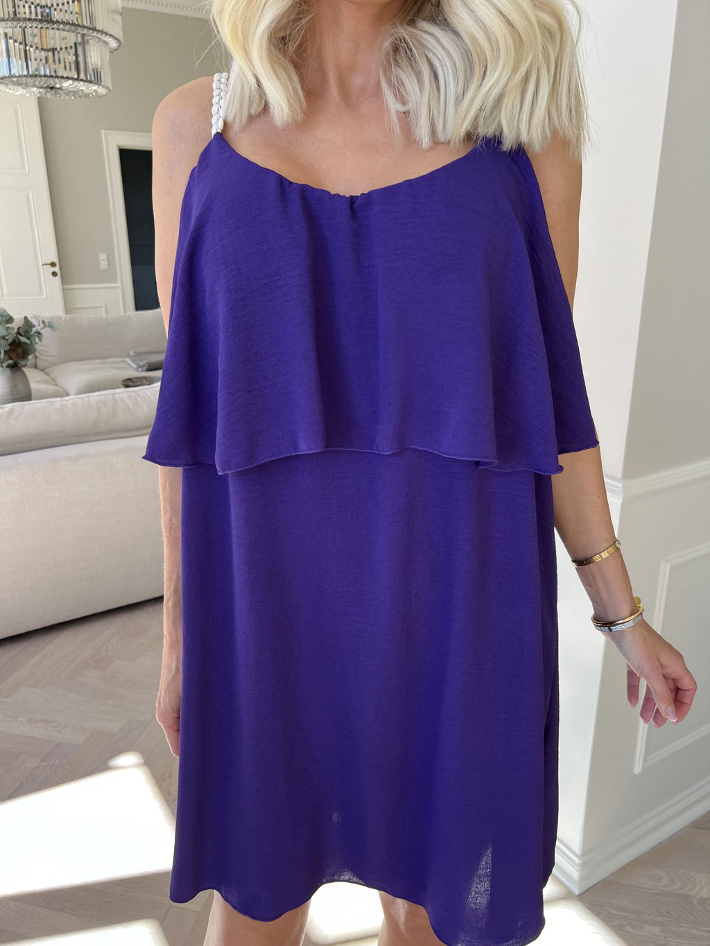 Elegante abito midi con spalline sottili da donna – Leggero e confortevole