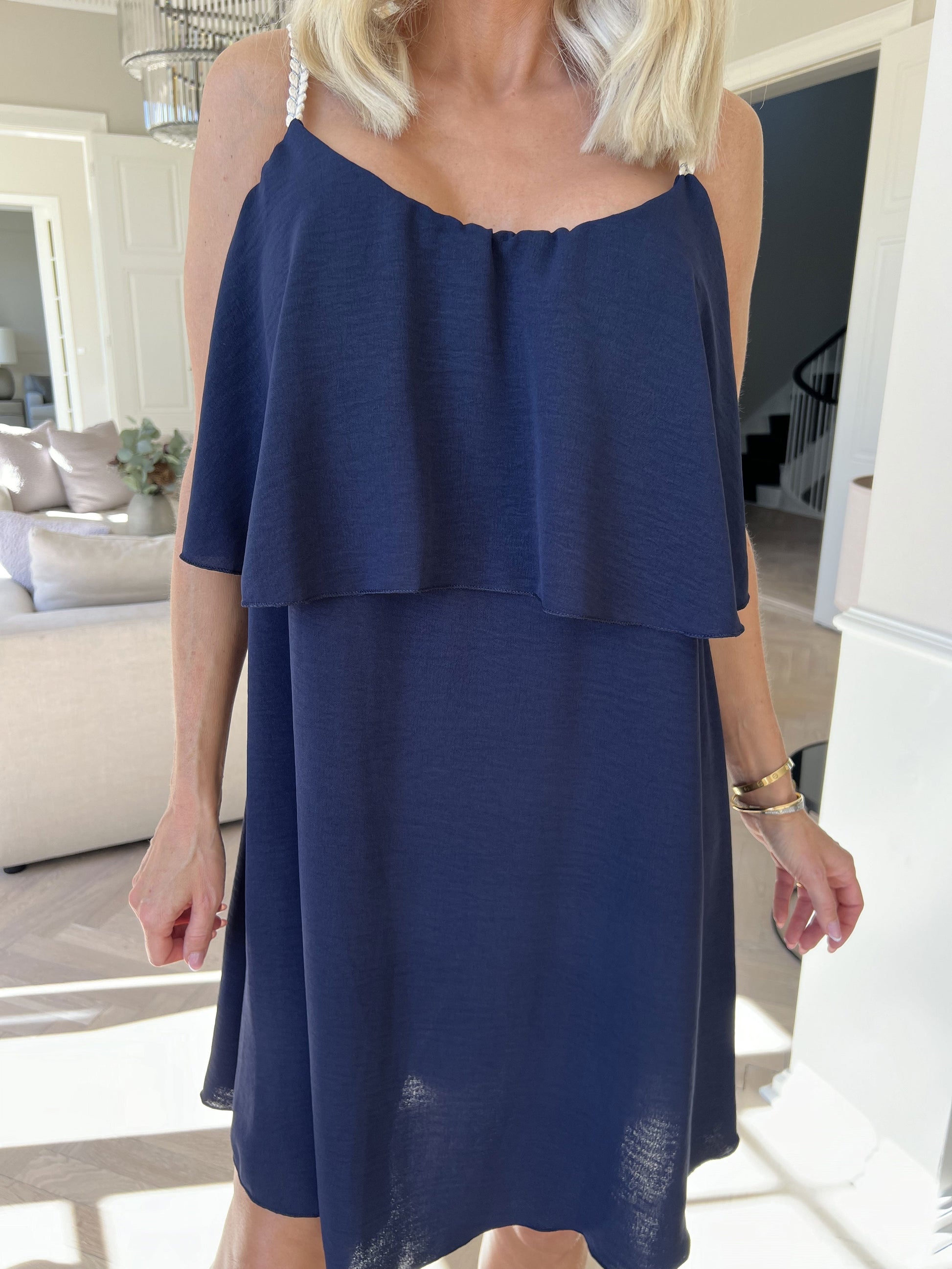 Elegante abito midi con spalline sottili da donna – Leggero e confortevole