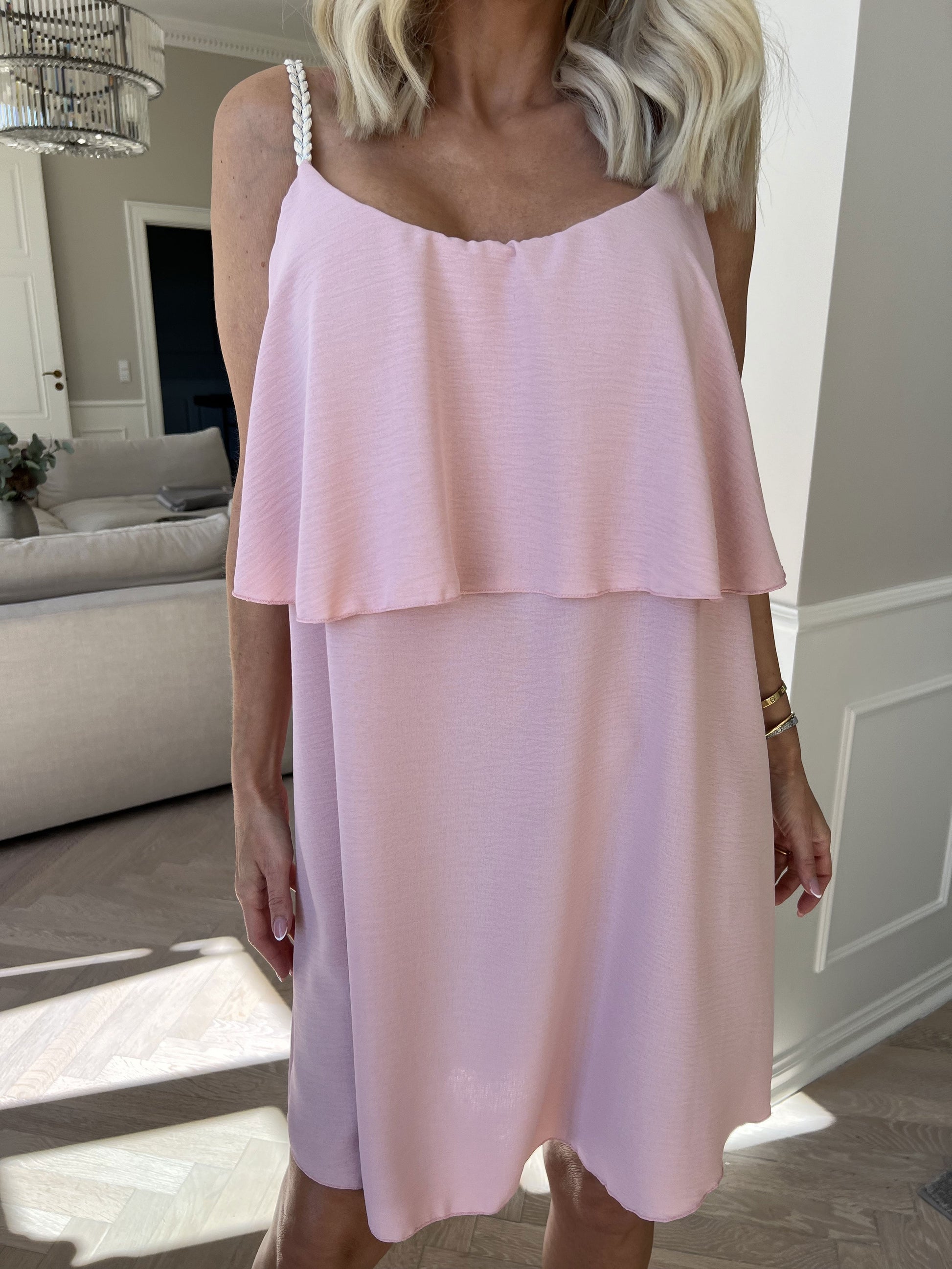 Elegante abito midi con spalline sottili da donna – Leggero e confortevole