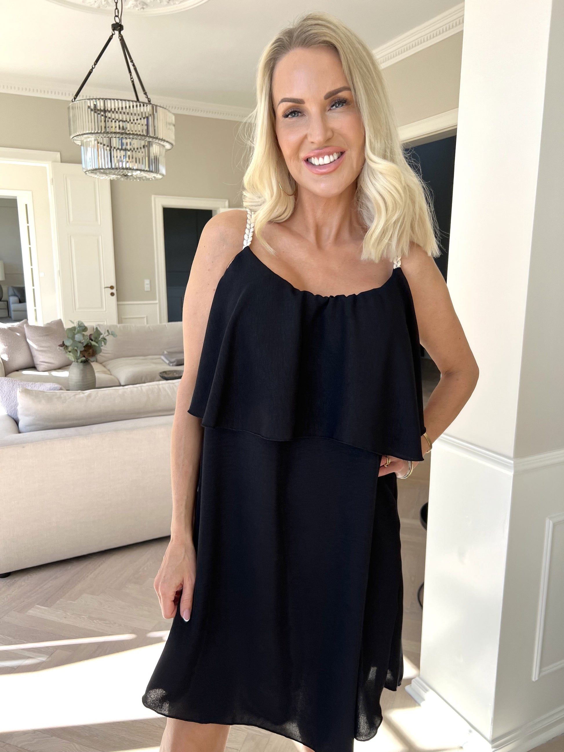 Elegante abito midi con spalline sottili da donna – Leggero e confortevole