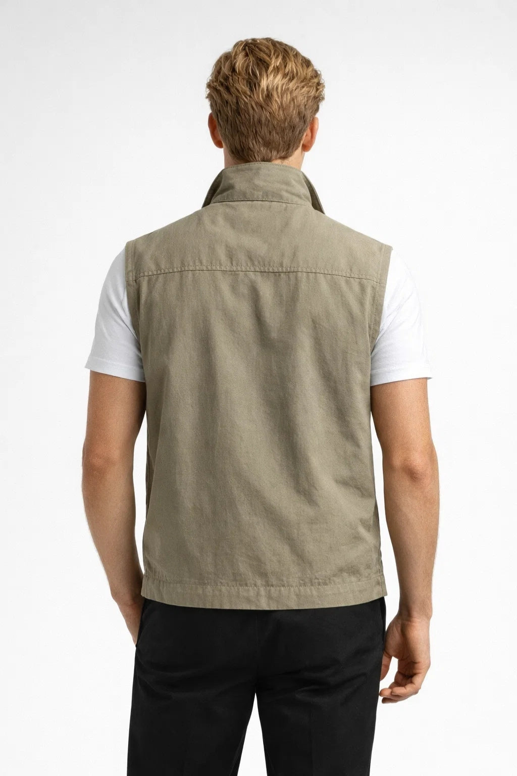 Gilet uomo leggero con collo alto stile casual