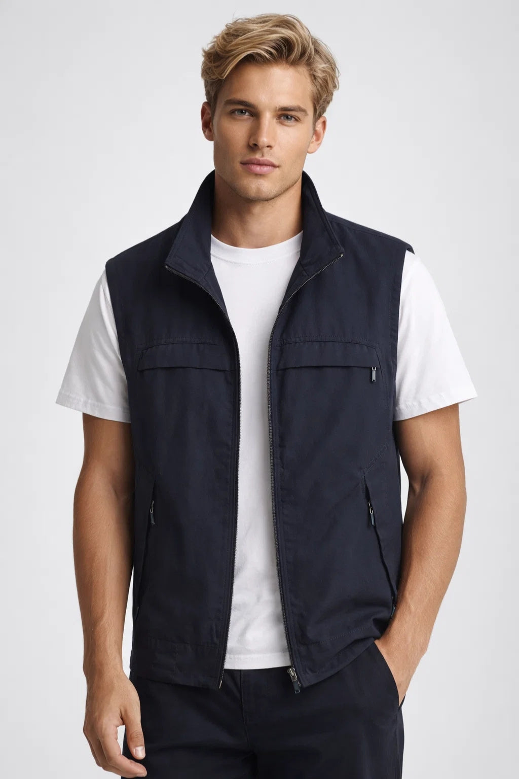 Gilet uomo leggero con collo alto stile casual