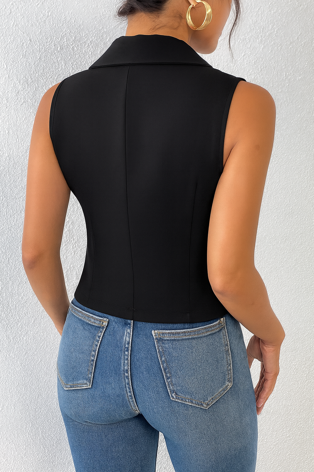 Elegante gilet blazer corto aderente con bottoni da donna - stile sartoriale senza maniche
