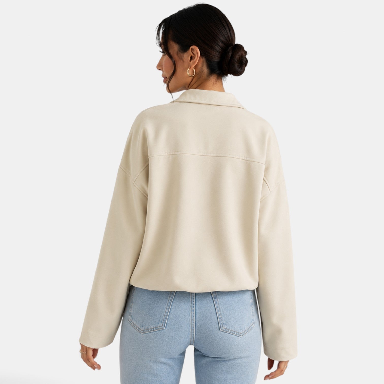 Chaqueta de mujer de ante otoñal: estilo elegante, suave y refinado