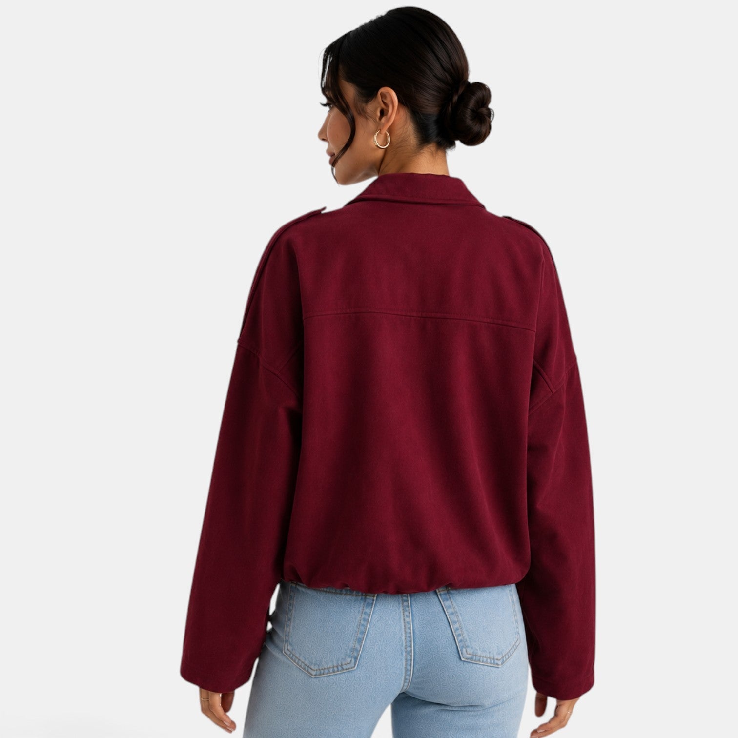 Chaqueta de mujer de ante otoñal: estilo elegante, suave y refinado