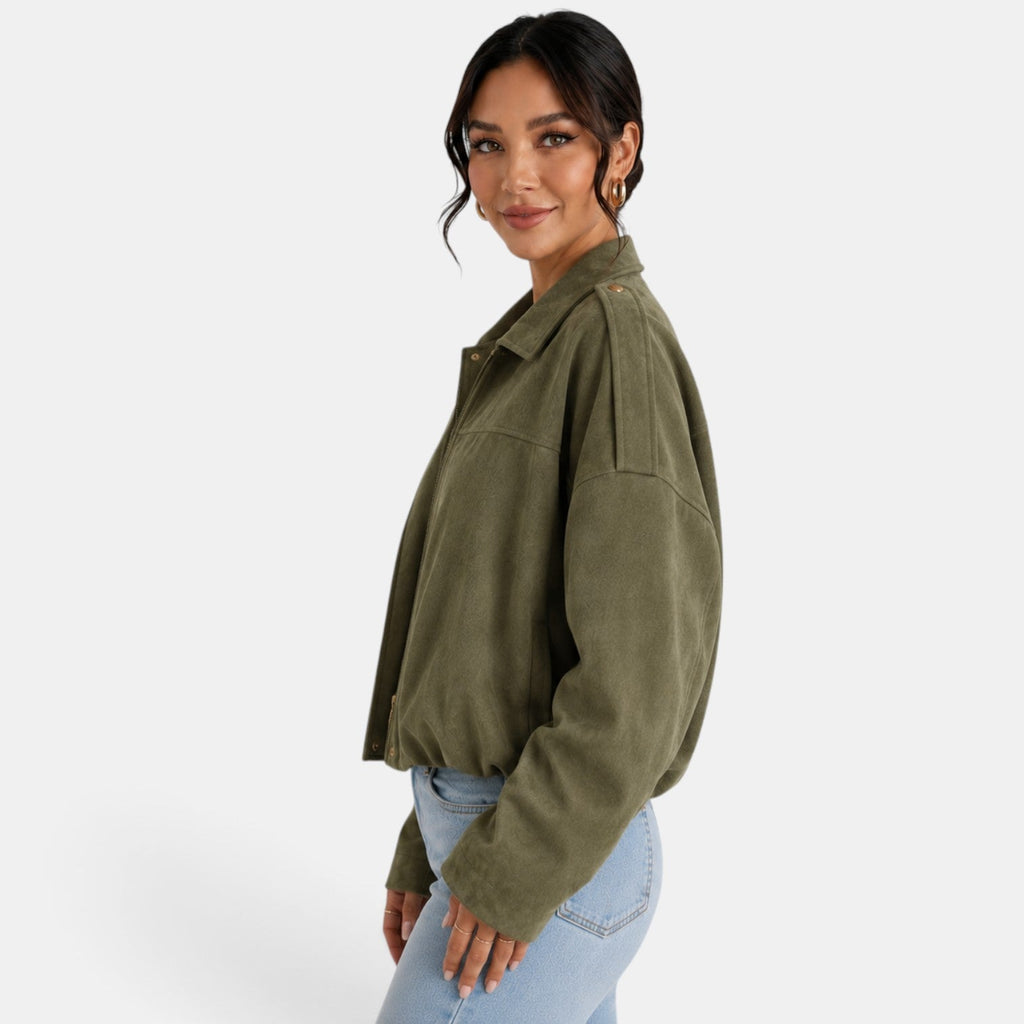 Chaqueta de mujer de ante otoñal: estilo elegante, suave y refinado