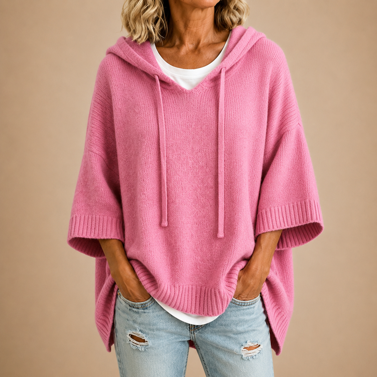 Poncho donna in maglia con cappuccio - Morbido e pratico