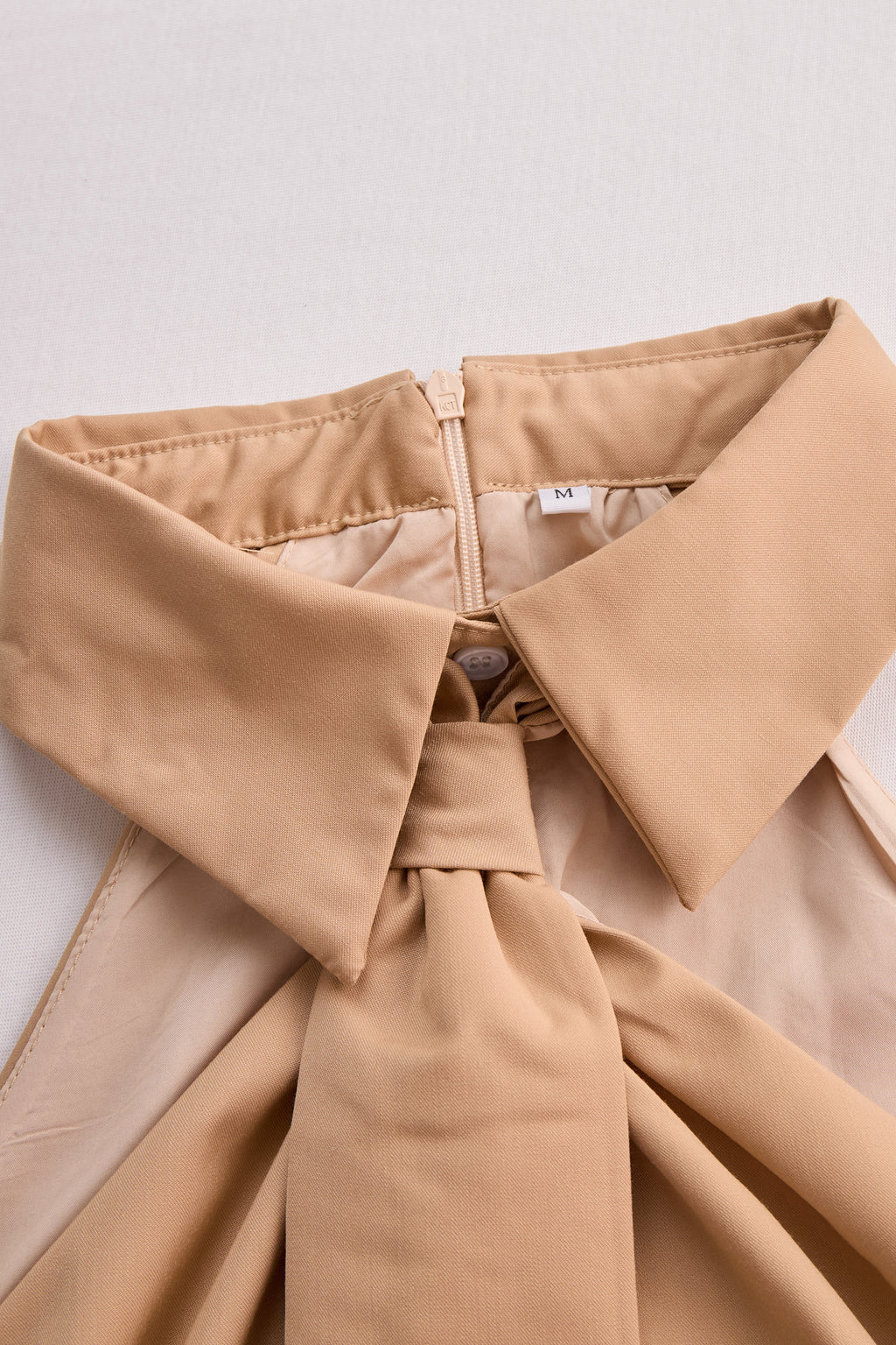Blusa Elegante Senza Maniche da Donna – Tessuto Misto con Dettaglio Annodato