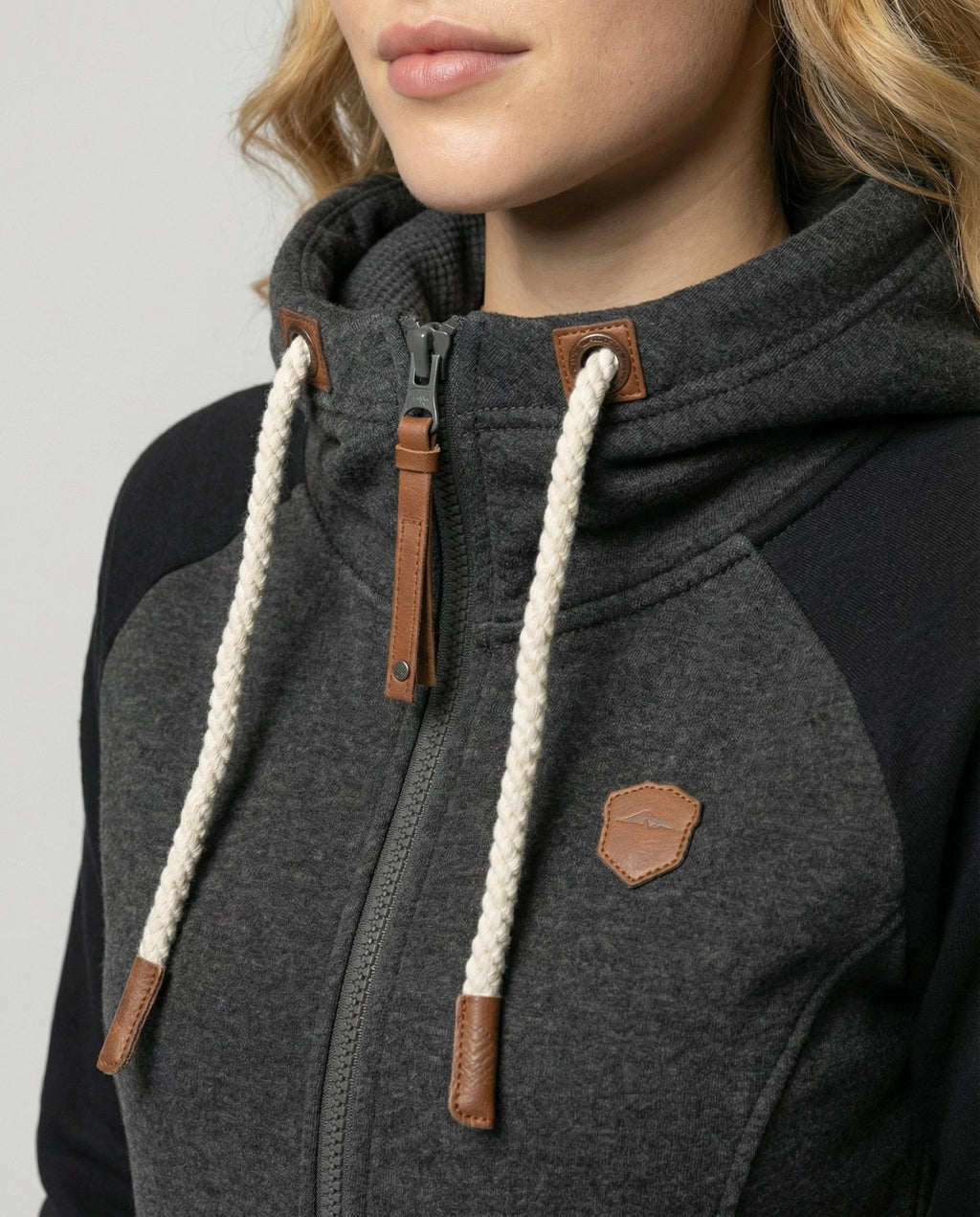 Blød damehoodie med hætte – Behagelig og moderne