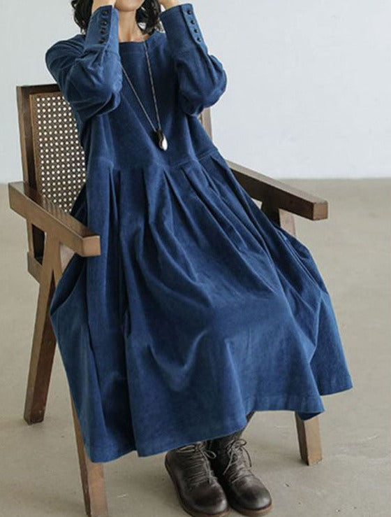 Abito Zoe in velluto - eleganza senza tempo e comfort lussuoso.