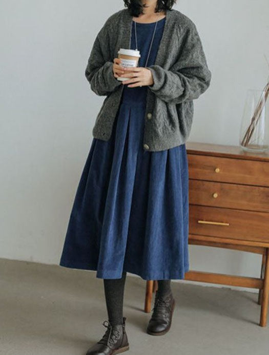 Abito Zoe in velluto - eleganza senza tempo e comfort lussuoso.