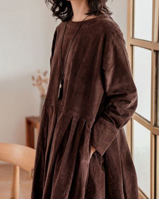 Abito Zoe in velluto - eleganza senza tempo e comfort lussuoso.