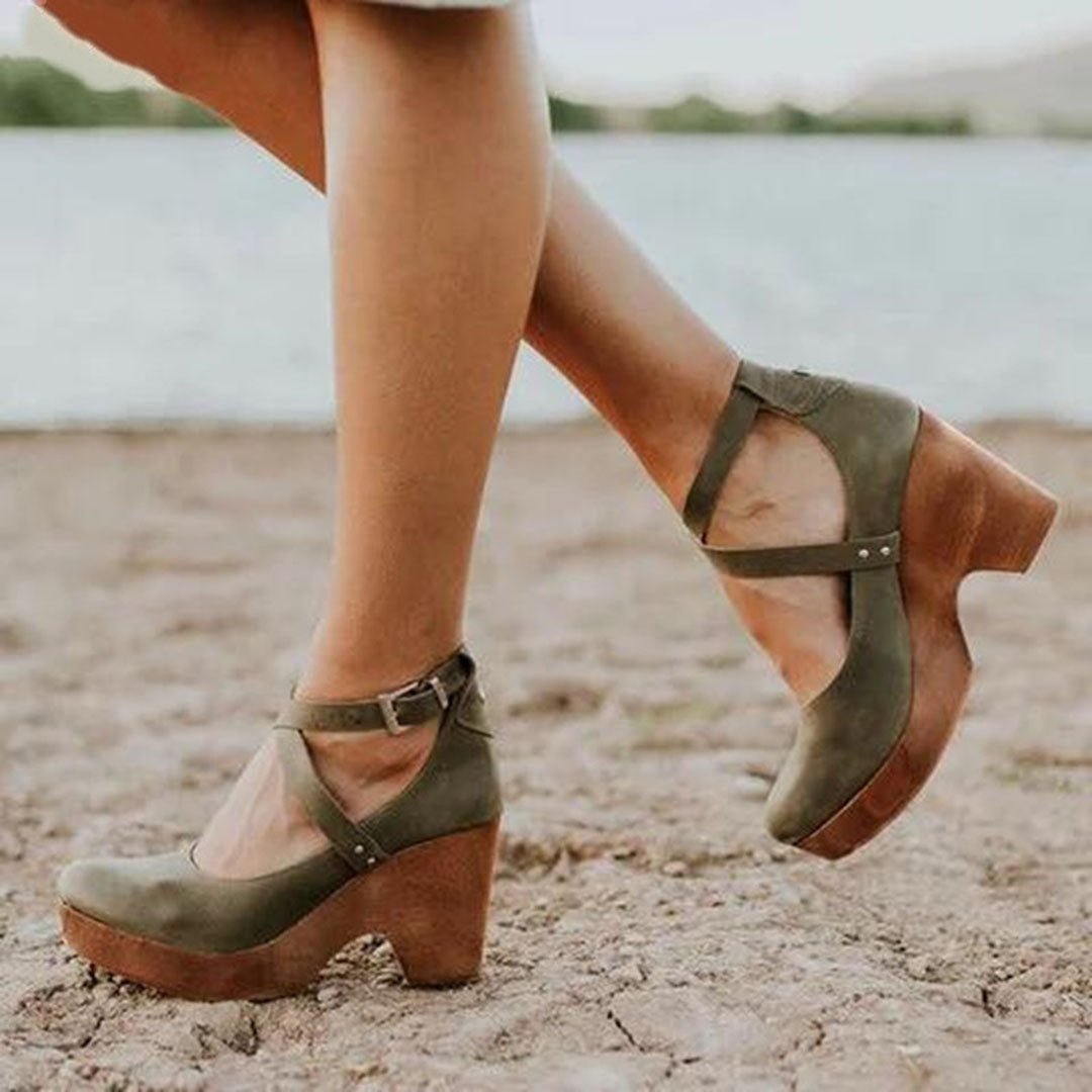 Sandali con zeppa da donna a punta chiusa – Cinturino alla caviglia, stile elegante e confortevole