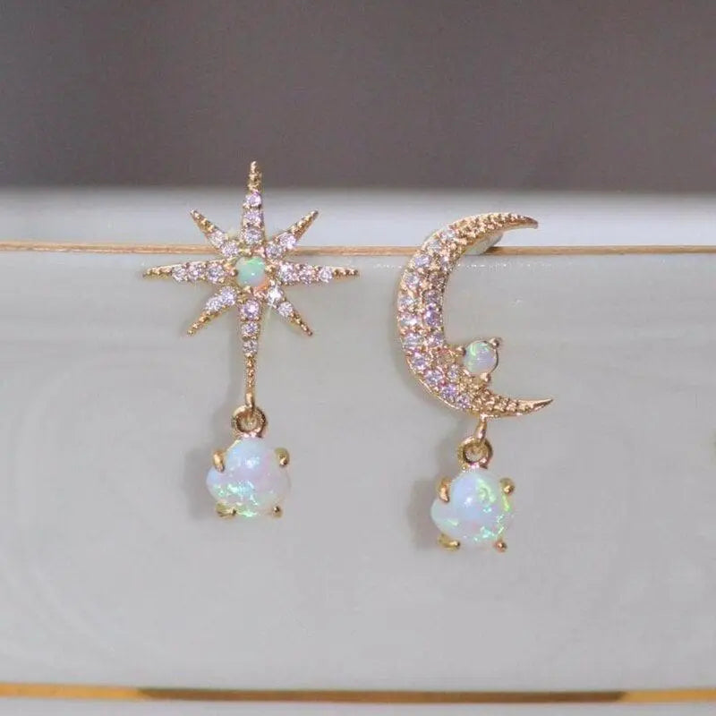 Orecchini Donna Luna e Stella – Stile Oro, Opale e Poetico.
