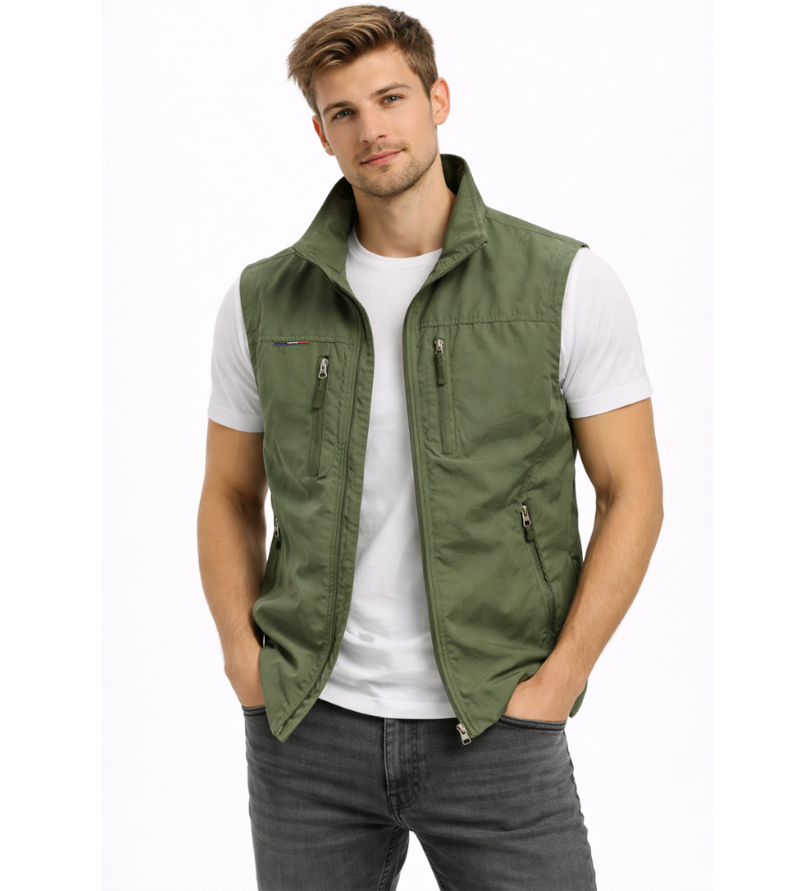 Gilet uomo con zip e collo alto - Pratico e versatile
