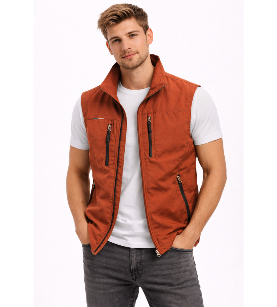 Gilet uomo con zip e collo alto - Pratico e versatile