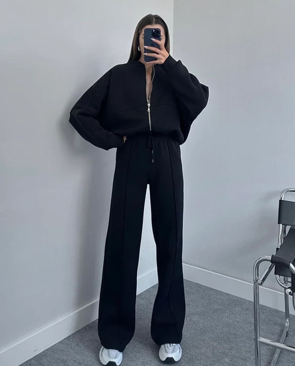 Completo da salotto oversize elegante da donna - felpa con zip e pantaloni a gamba larga