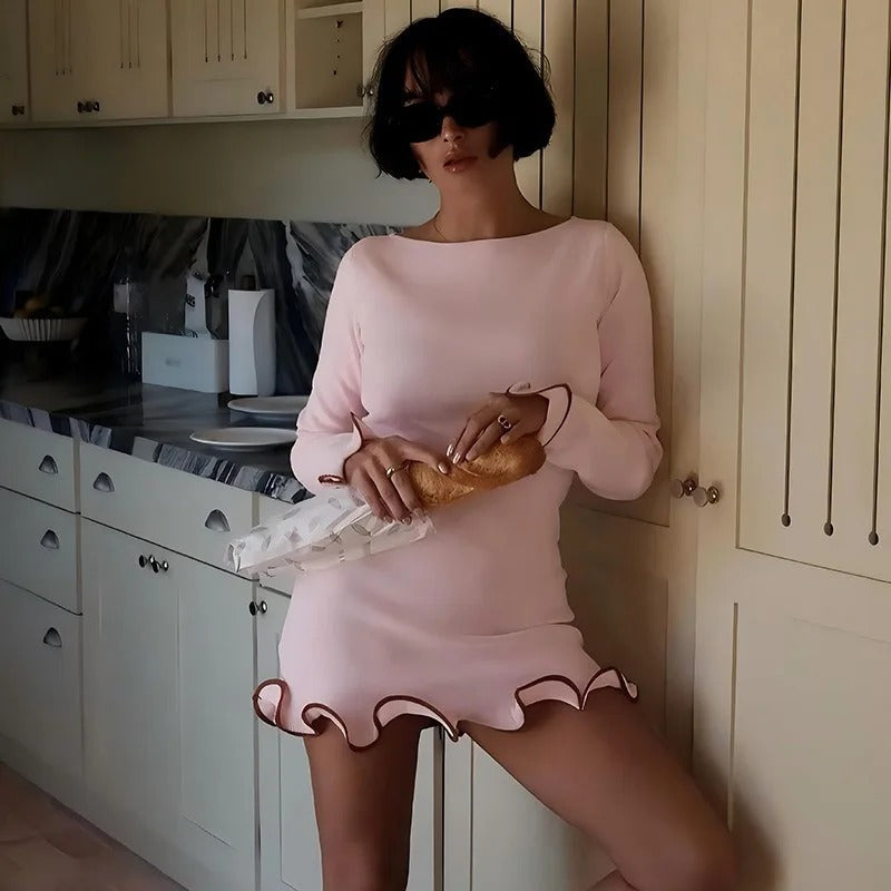 Abito corto elegante da donna con volant – Stile fluido e raffinato per feste ed occasioni speciali