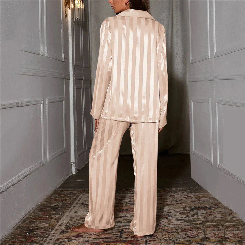 Set di pigiameria elegante in raso da donna