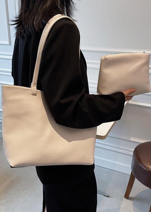 Ampia borsa tote per donne moderne - Tutte le stagioni