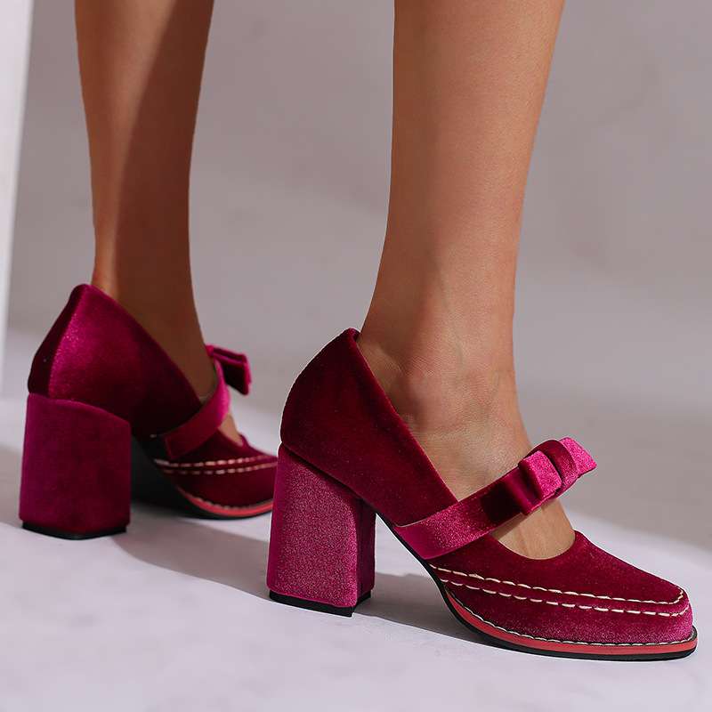Mocassini in velluto con tacco a blocco – Scarpe eleganti e comode