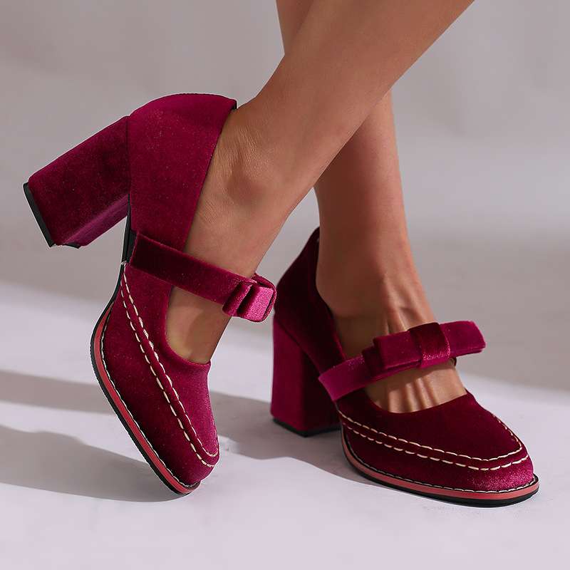 Mocassini in velluto con tacco a blocco – Scarpe eleganti e comode