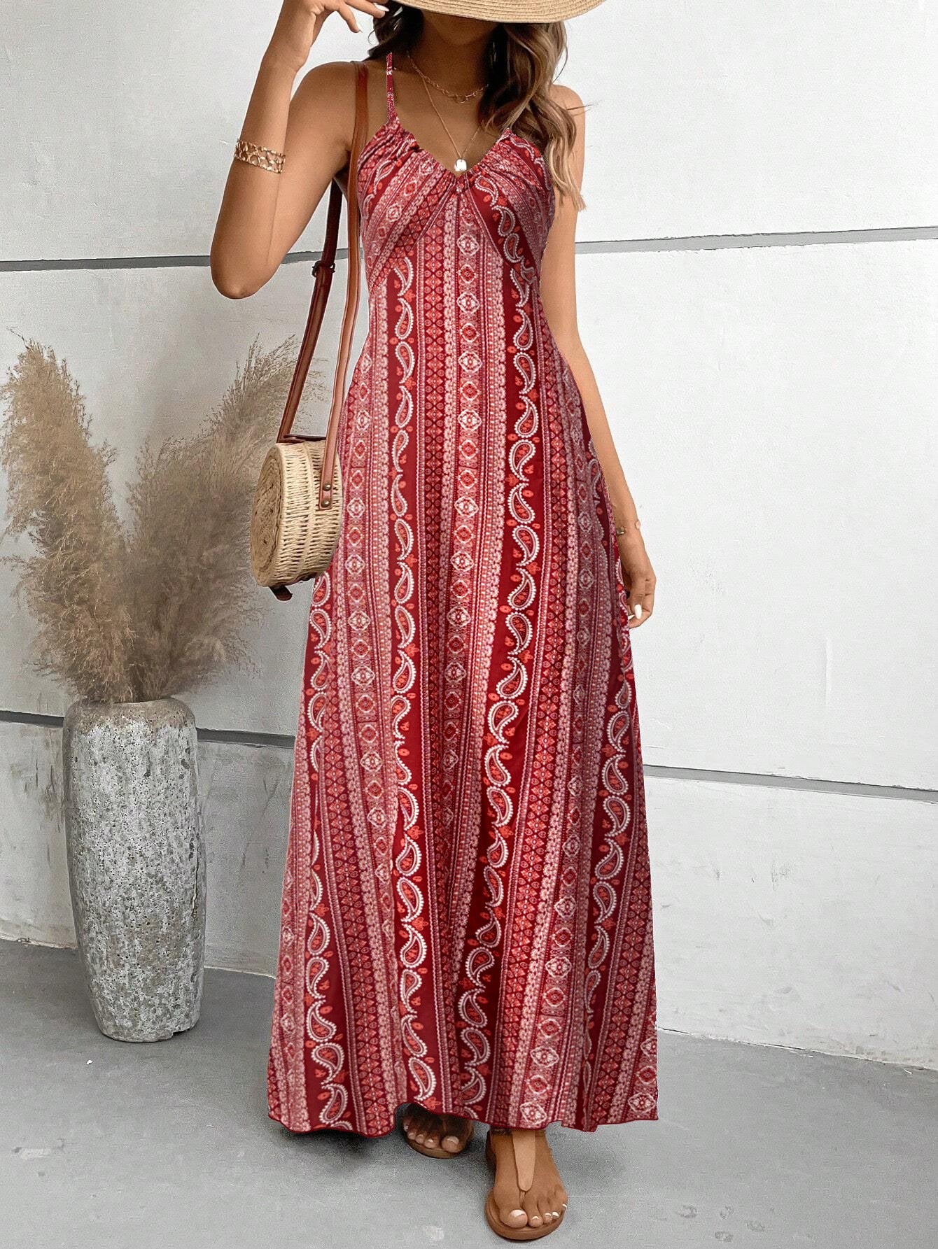 Abito maxi da donna stampato – Linea fluida e fascino estivo