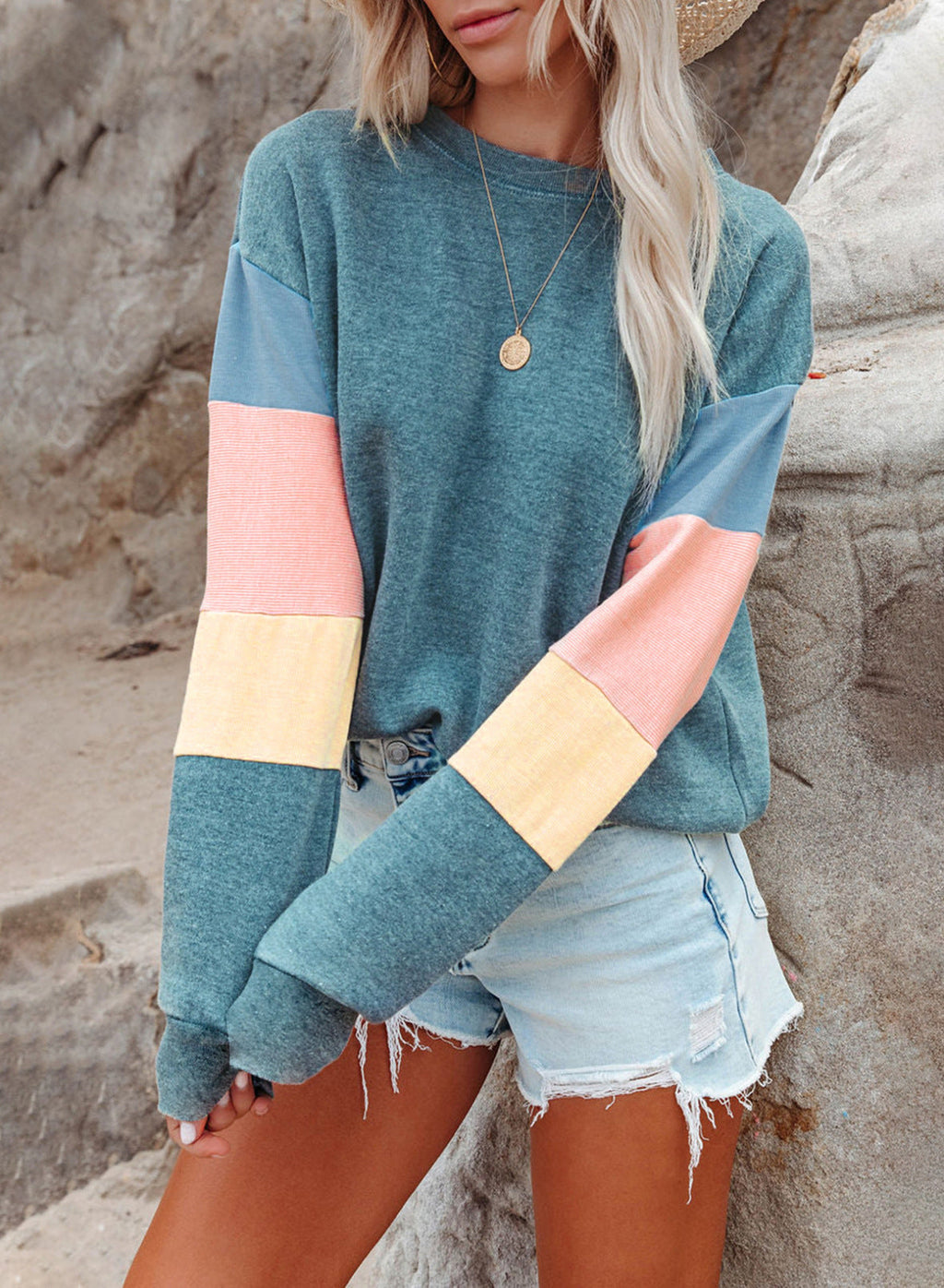Maglione donna con maniche colorate – Casual e morbido