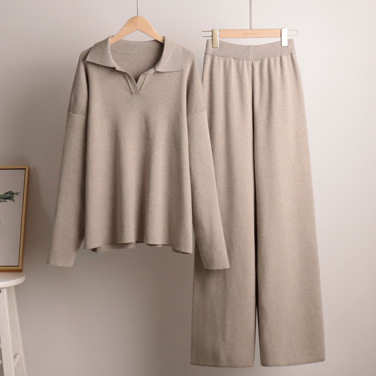 Completo da casa da donna – Set coordinato in maglia con maglione oversize, colletto e pantaloni a gamba larga