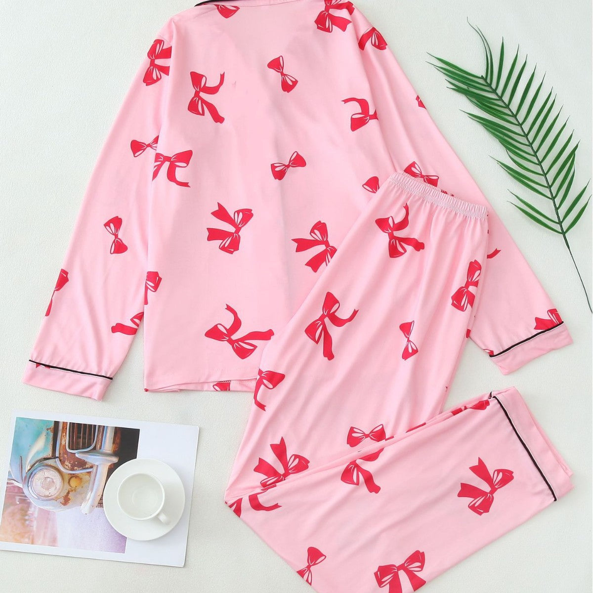 Pigiama da donna a maniche lunghe – Camicia abbottonata con motivo a nastri