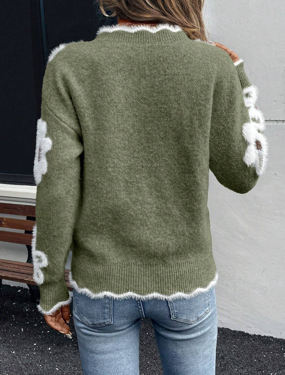 Women’s Floral Knit Sweater – Soft, Elegant Casual Everyday Style