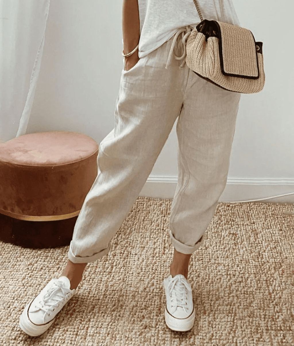 Pantaloni classici da donna in lino leggero e aderente