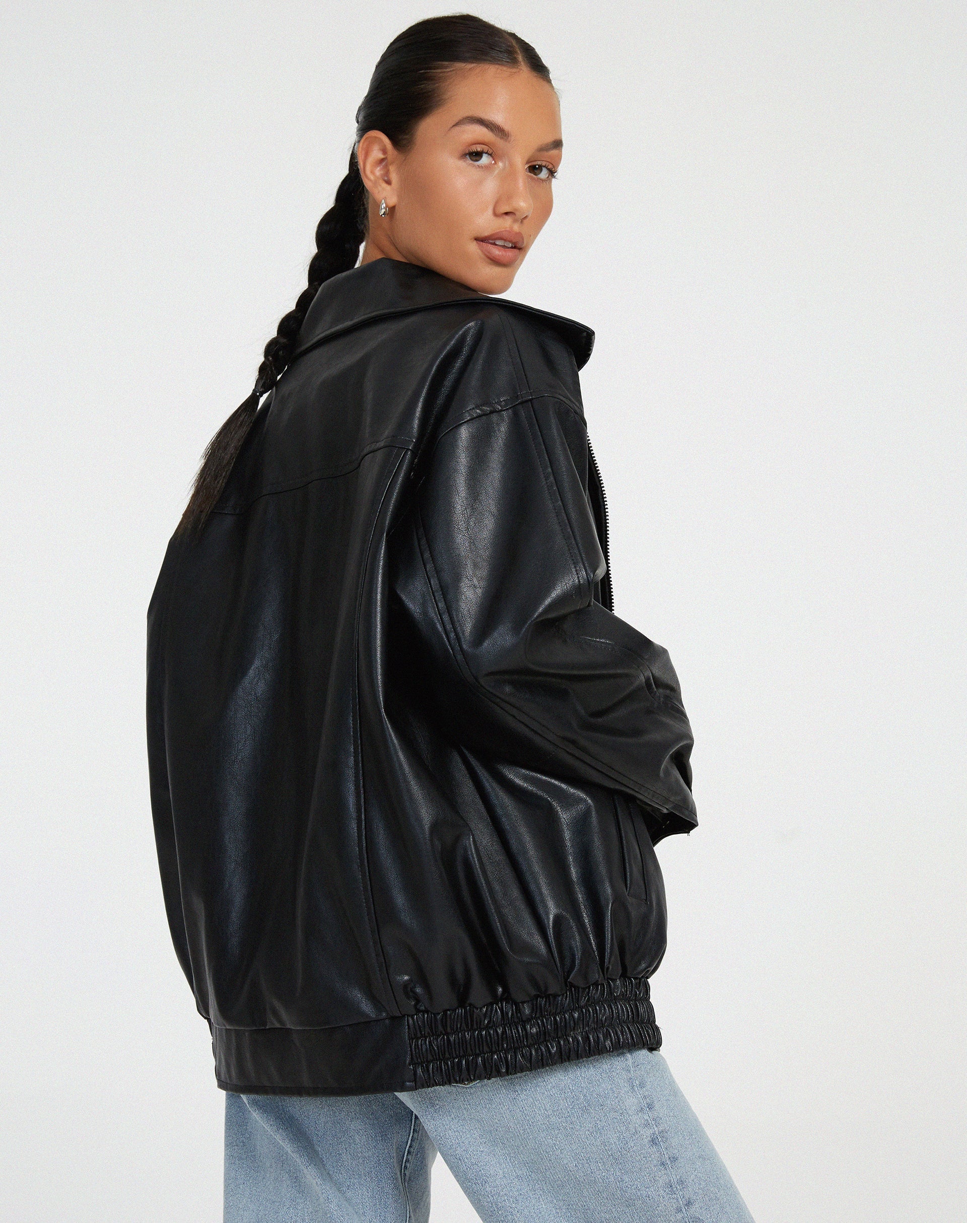 Giacca donna elegante con zip oversize in ecopelle