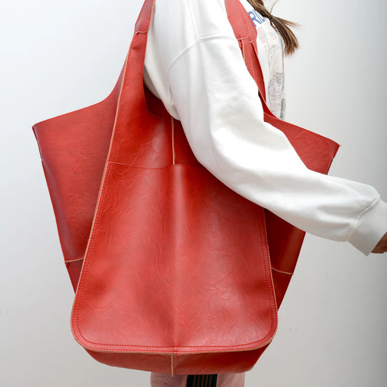 Women's Oversized Vintage Crossbody Bag – Leather Effect and Large Size