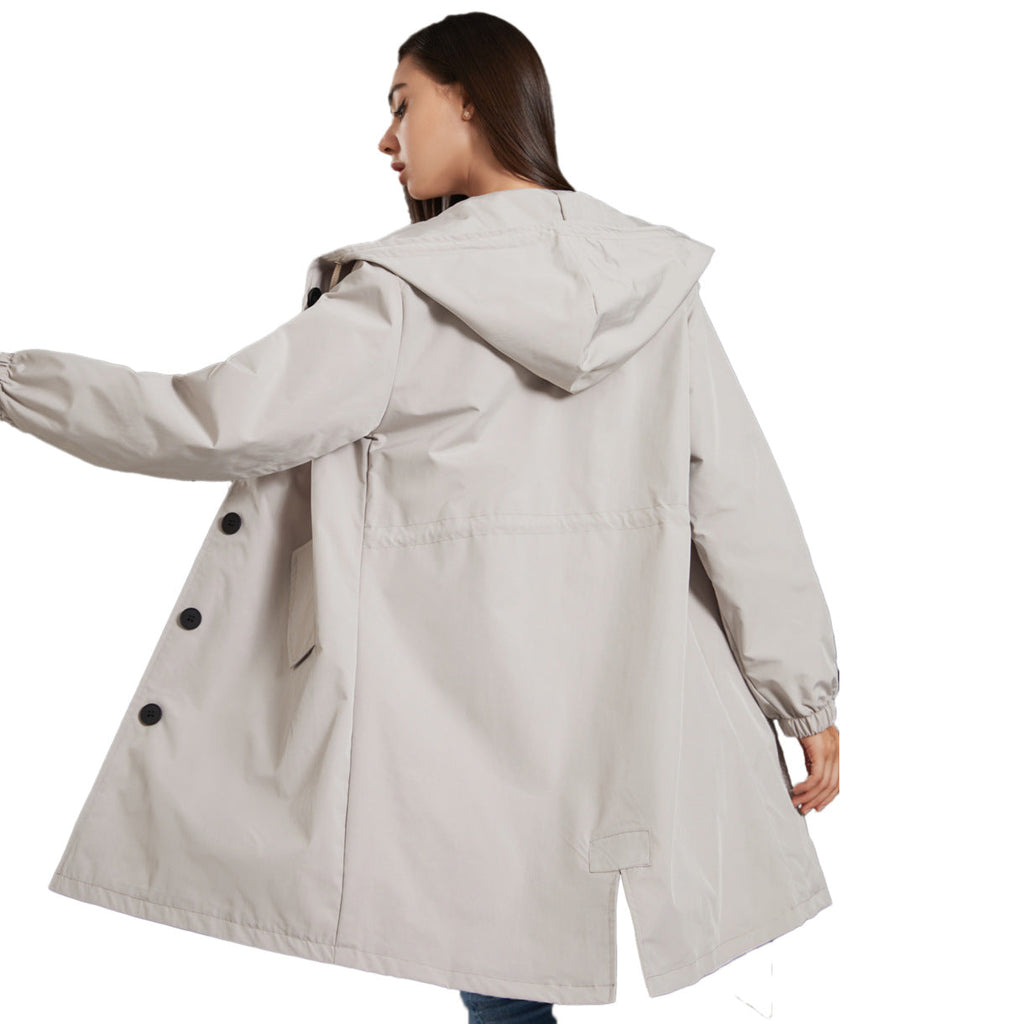 Cappotto lungo da donna con bottoni e cappuccio