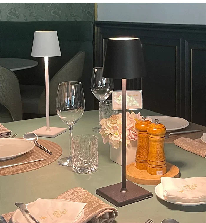 Nordiclight - Lampada da tavolo ricaricabile senza fili per un'illuminazione elegante