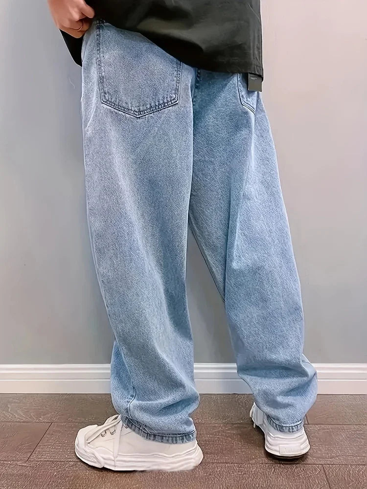 Jeans larghi da uomo – Dettaglio plissettato, vestibilità rilassata