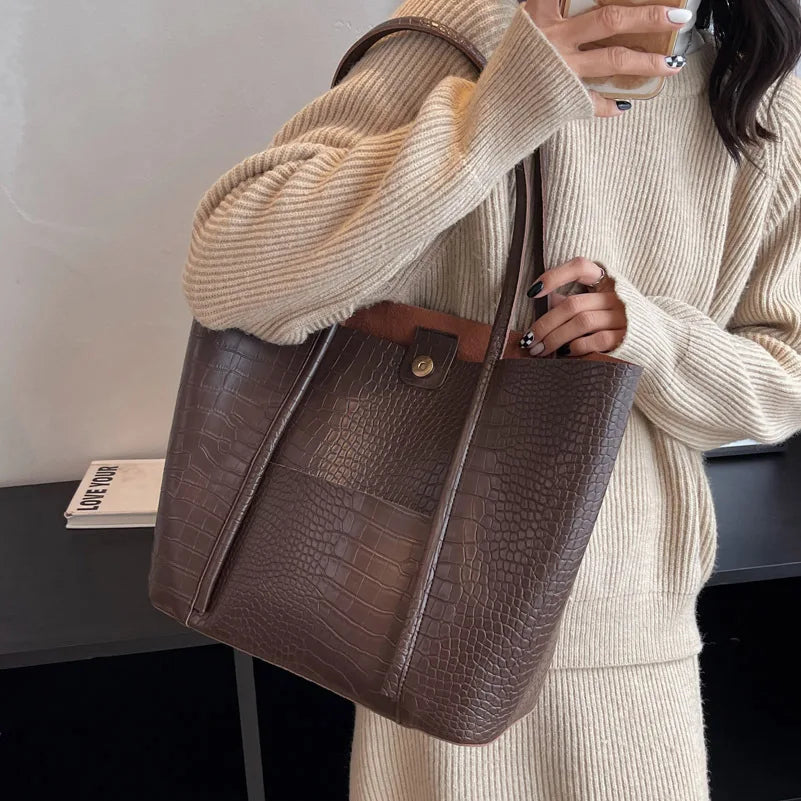 Borsa a tracolla in pelle di coccodrillo da donna