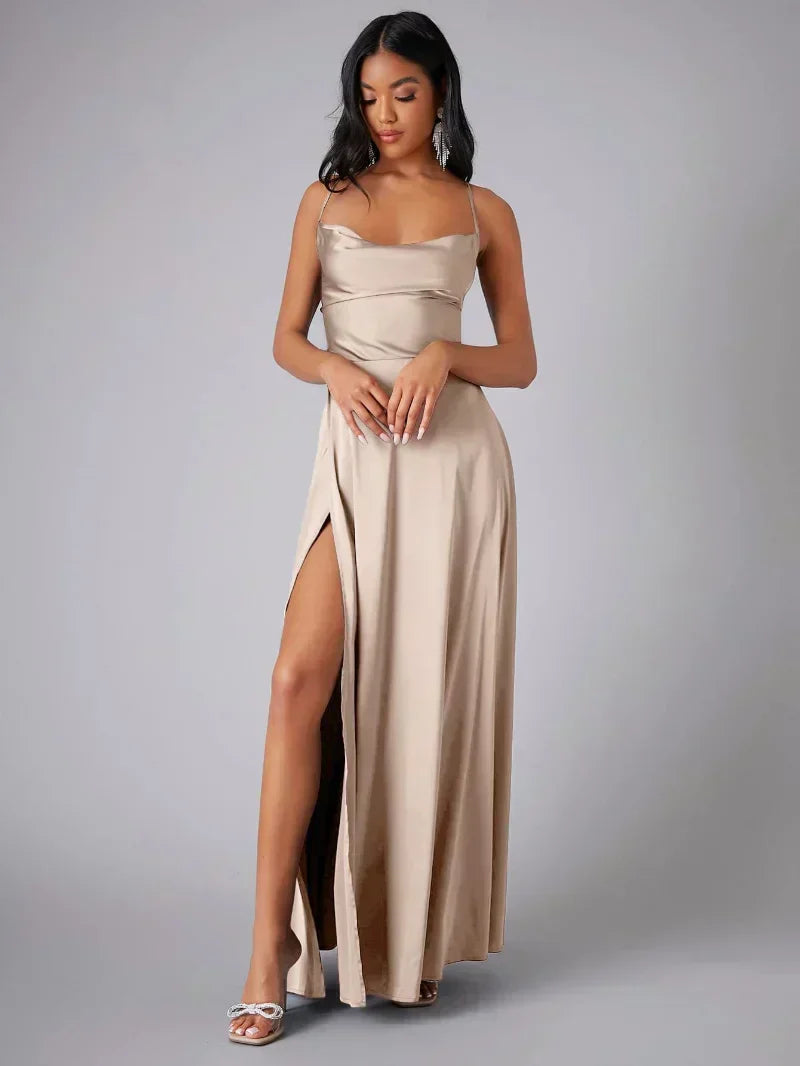 Abito da sera in satin da donna con schiena scoperta e spacco - Elegante e glamour