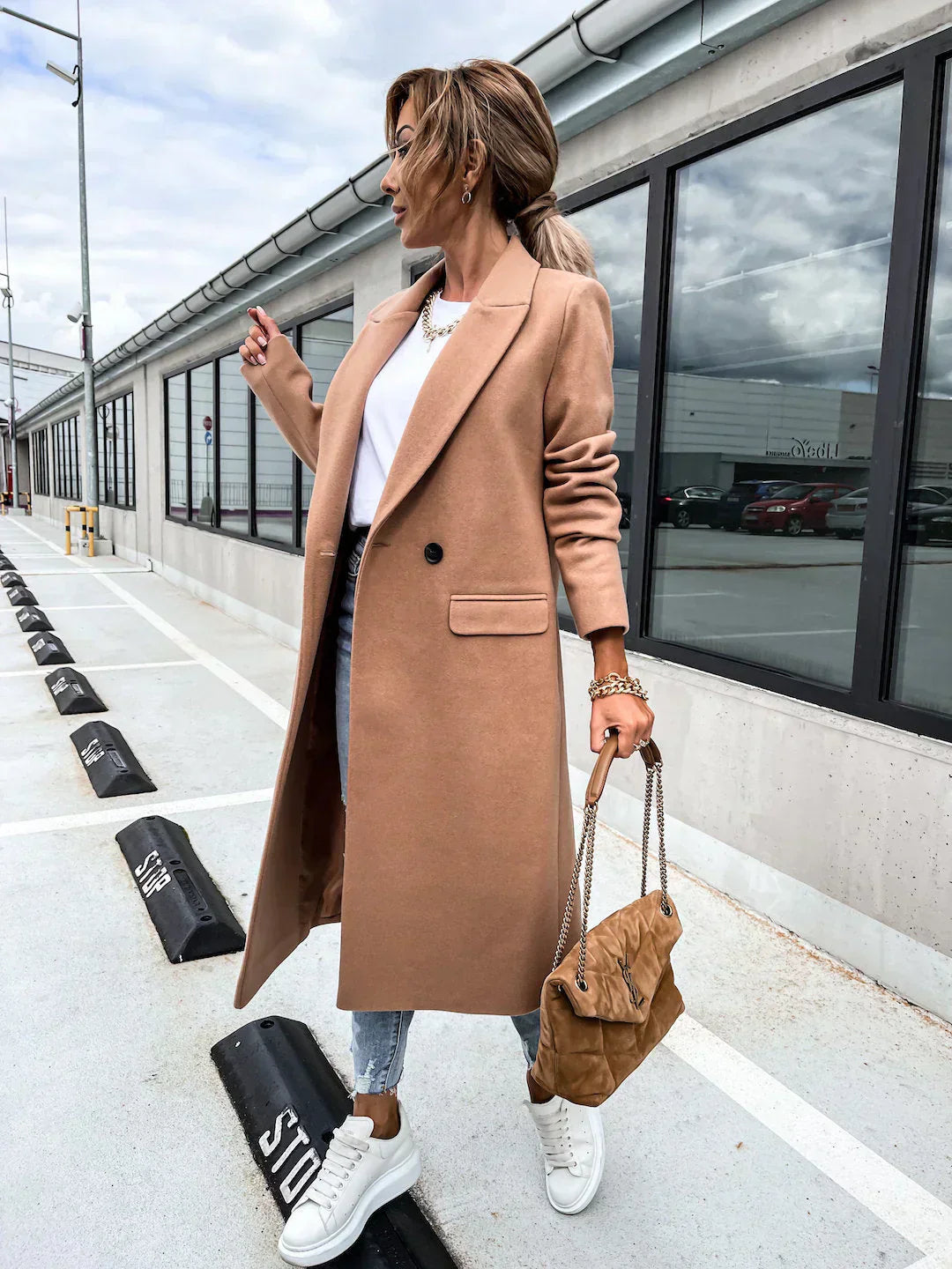 Cappotto caldo ed elegante da donna